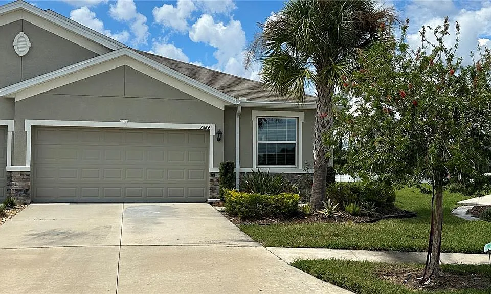 7684 Stonebrook Cir