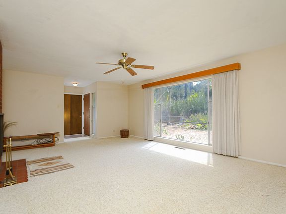 4th image of 2076 Warmlands Ave