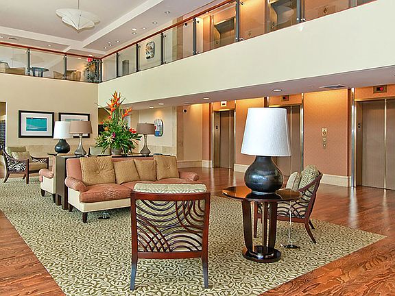 3rd image of 600 Queen St APT 3503