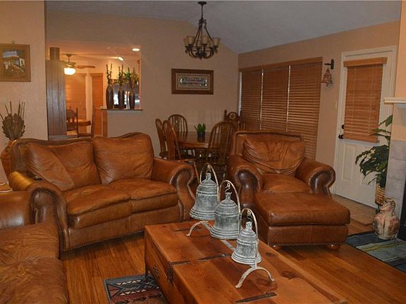 5th image of 1203 Faircrest Dr