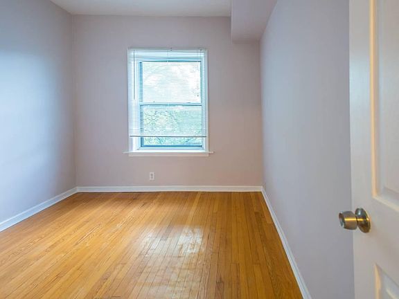 5th image of 6623 N Lakewood Ave