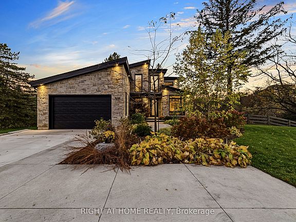 3rd image of 972 Governors Rd