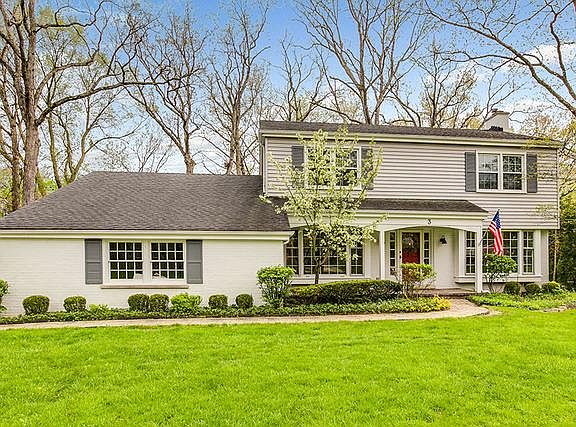 4th image of 3 Londonderry Ln
