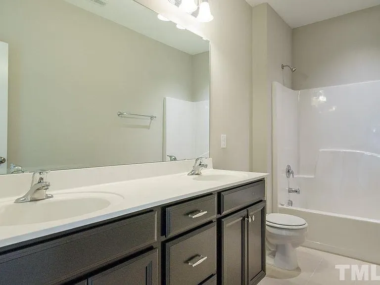 325 Acorn Hollow Pl — Photo 9