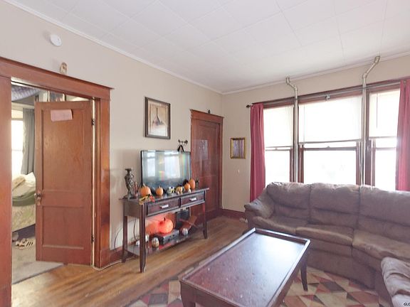 5th image of 173 Vliet Blvd