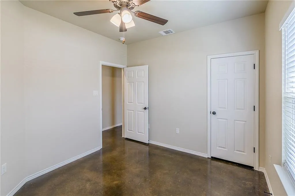 3 bed, 2.0 bath, 1250 sqft, $1,650 — Photo 3