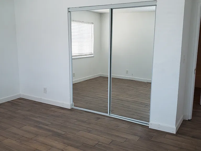 38503 Larkin Ave — Photo 13
