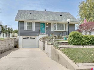 2528 S 40th St, Omaha, NE 68105