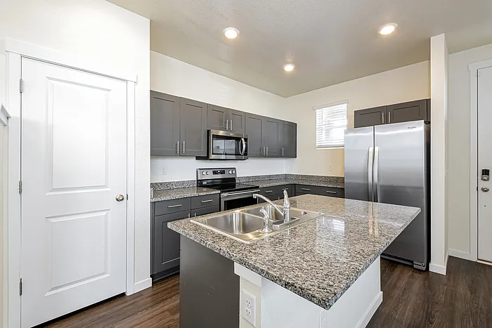 13464 Oneida Ln — Photo 6