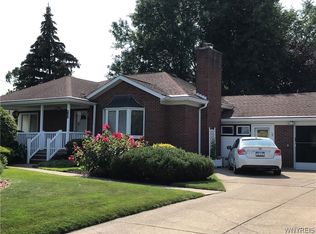 960 Borden Rd, Depew, NY 14043