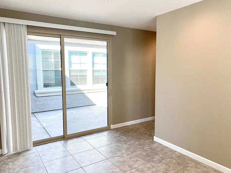 30069 W Clarendon Ave — Photo 17