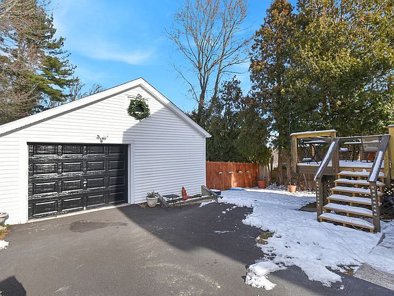 4th image of 398 Funston Avenue