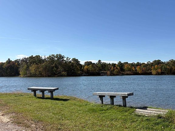 5th image of 359 Backwater Trl