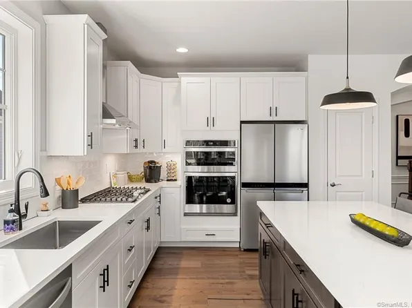 901 Tillinghast Drive #001, Oxford, CT 06478