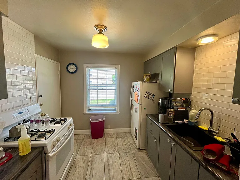 4290 N Wilson Dr — Photo 7