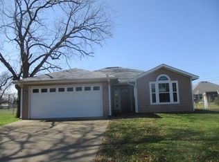 200 Lakeway Blvd, Tool, TX 75143
