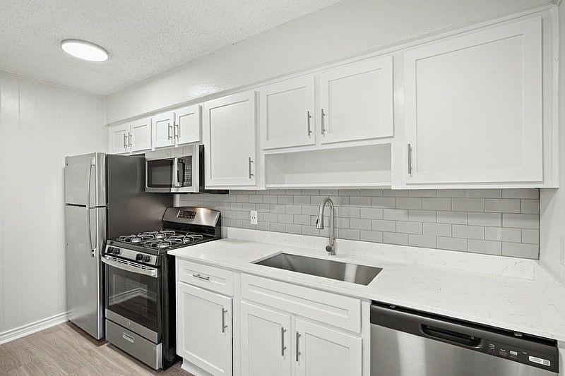 1st image of 1302 W 24th St #B-208