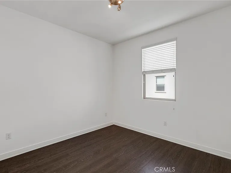 77 Jensen Ct — Photo 11
