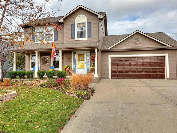2nd image of 1208 NW Persimmon Dr