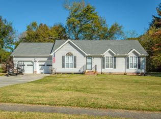 821 Ashbrook Dr, Hixson, TN 37343
