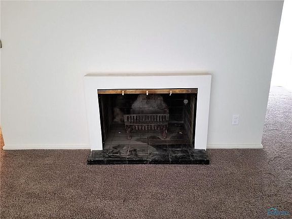 4th image of 3038 W Lincolnshire Blvd