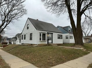 2602 S 68th St, Milwaukee, WI 53219