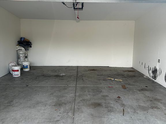 5th image of 809 Bird Ave