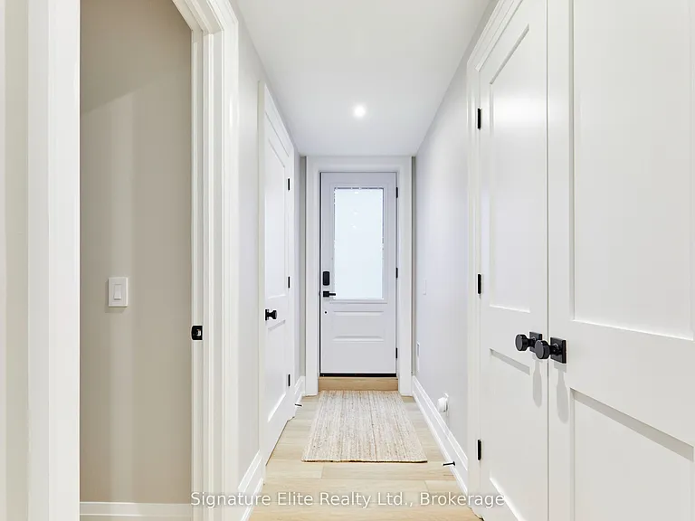 30 Amesbury Dr #2 — Photo 25