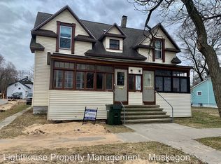 247 Monroe Ave, Muskegon, MI 49441