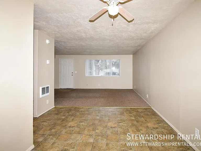 336 S 51st Pl — Photo 10