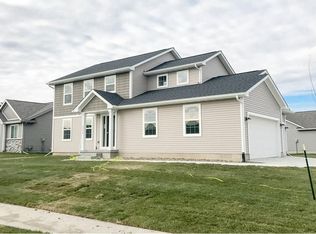 3216 NW Trestle Point Dr, Ankeny, IA 50023