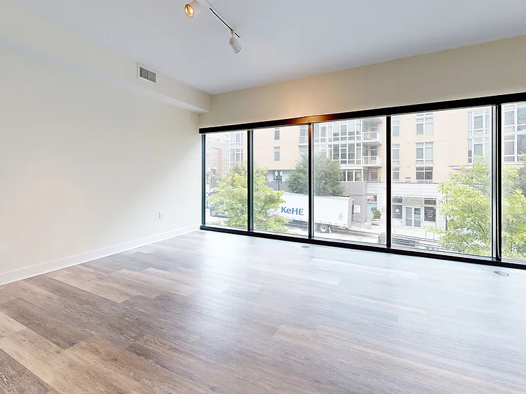 Capitol View on 14th — Photo 90