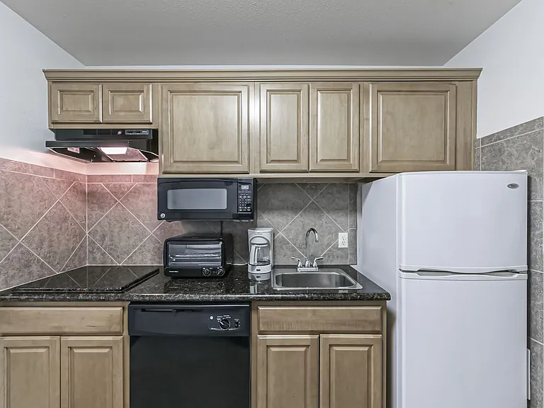 1025 Swanson St — Photo 104