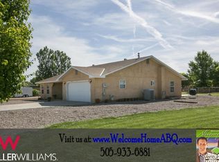 8 Jaybird Loop, Los Lunas, NM 87031