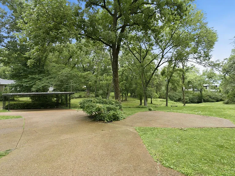 714 Davidson Rd — Photo 34