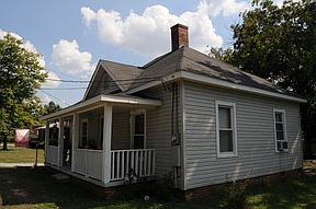 2nd image of 205 Hubert St