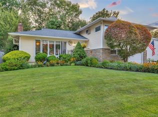 468 Richmond Rd, East Meadow, NY 11554