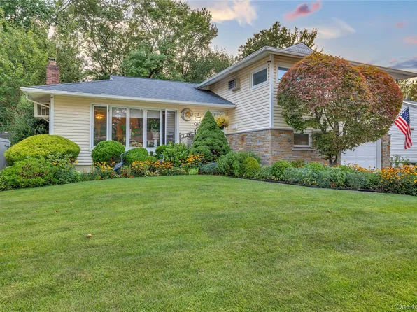 468 Richmond Road, East Meadow, NY 11554