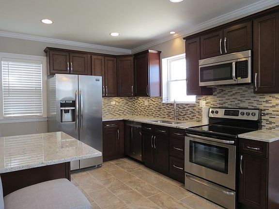 4th image of 3057 N Osceola Ave