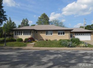 607 W Greenway Pl, Peoria, IL