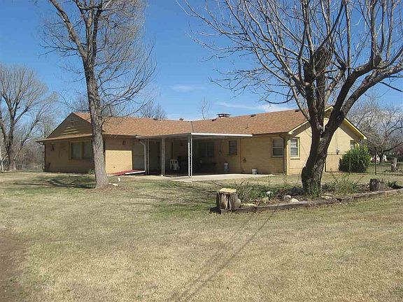 .75 Acres on an awesome corner lot!!