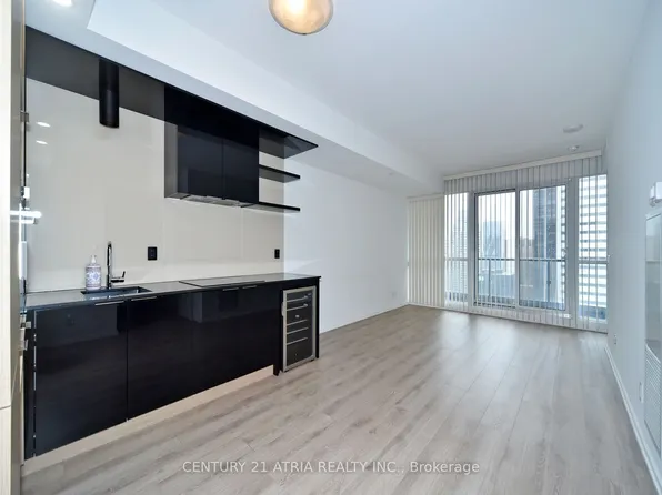 70 Temperance St, Toronto, ON