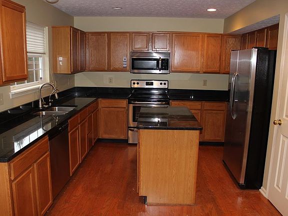 4th image of 5112 Coppermill Cir