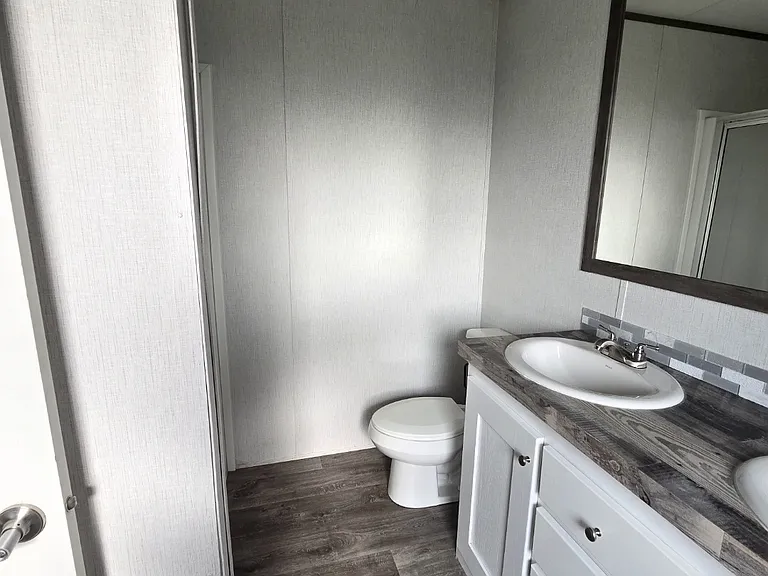 211 FM 2547 — Photo 15