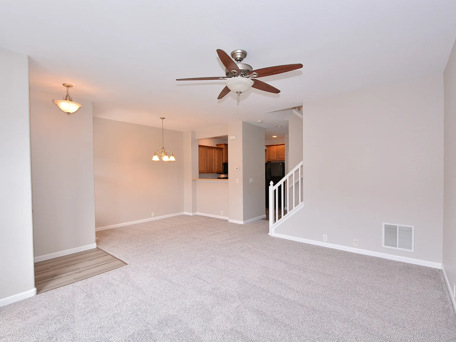 3 bed, 2.5 bath, 1400 sqft, $2,300 — Photo 4