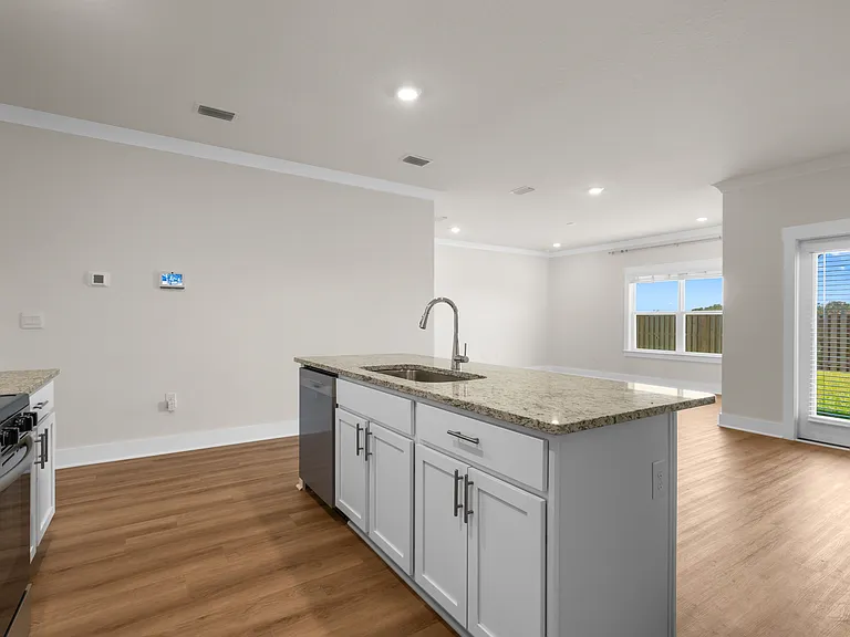 1009 Hayward Loop — Photo 14