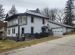 509 E Bridge St, Elkader, IA 52043