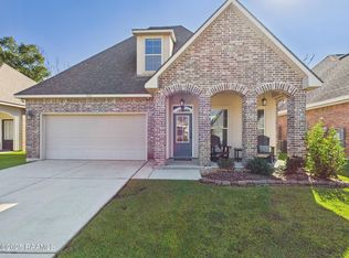 217 Caillou Grove Rd, Youngsville, LA 70592
