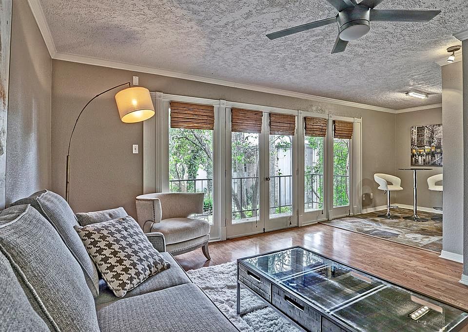 1st image of 8211 Katy Fwy APT 31