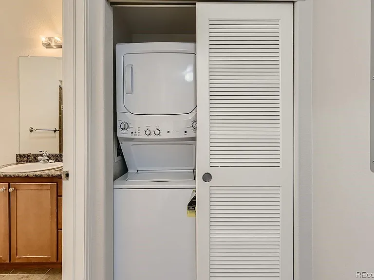 9019 E Panorama Cir #406 — Photo 22